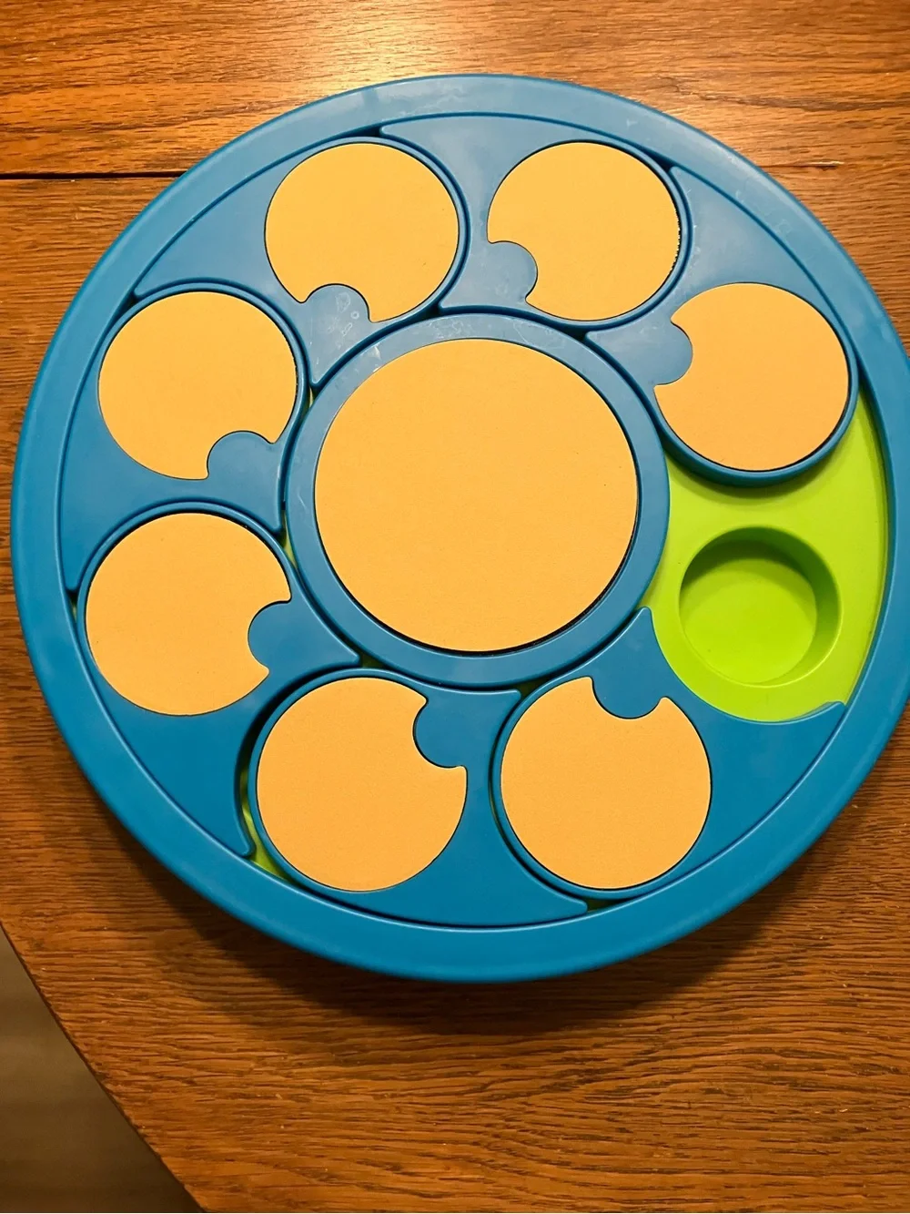 Pets Know Best 2-in-1 Dog Treat Puzzle & Nail File Toy